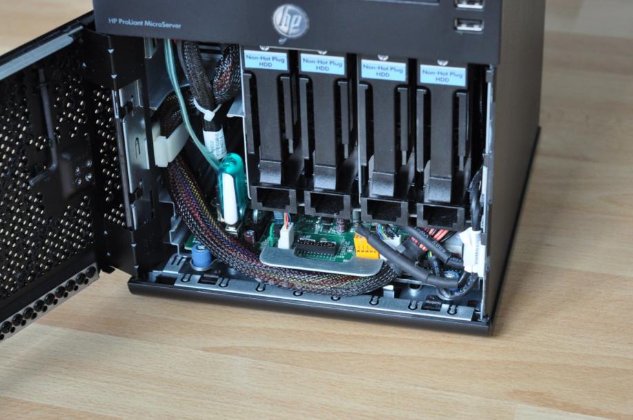 HP ProLiant G7 MicroServer Turion II Neo (N54L) 2.2GHz 2GB ECC 250GB