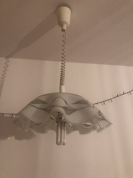 Kuhinjska viseča luč z mehanizmon za nastavitev višine