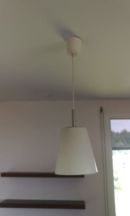 Viseča stropna svetilka luster - več kosov. bele barve