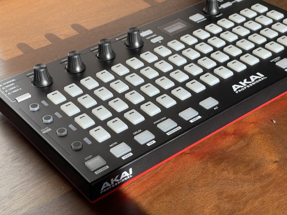 Akai FIRE FL Studio MIDI controller