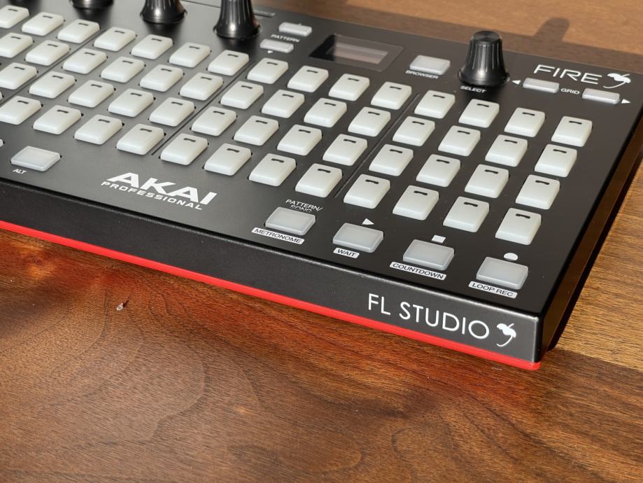 Akai FIRE FL Studio MIDI controller