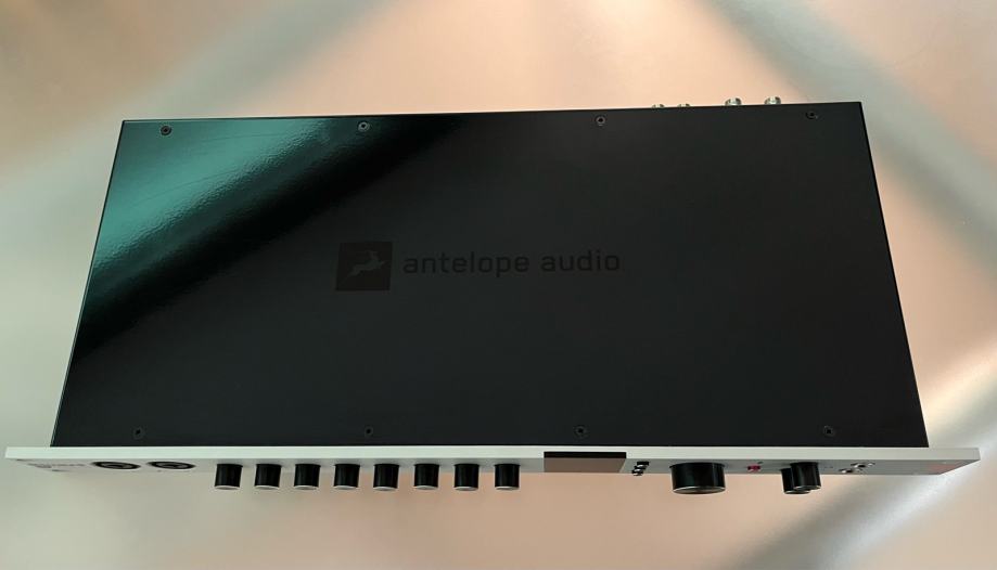 Antelope Audio Discrete 8 Pro Synergy Core audio interface (garancija)
