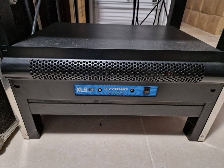 Behringer Eurorack MX2642A + ojačevalec Crown XL S402