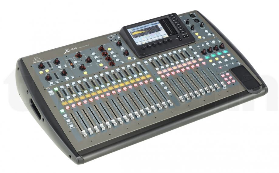 Behringer X32 Hard Case behringer-x32-hard-case