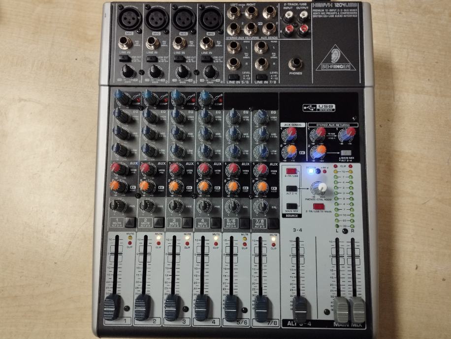 BEHRINGER XENYX 1204USB, 12 kanalni mixer