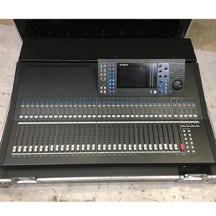 Digitalna mešalna miza / mix pult Yamaha LS-9 32 kanalov