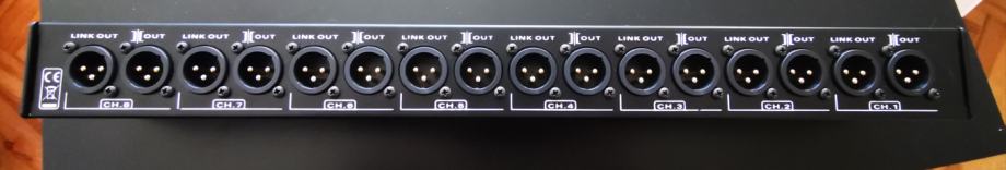 Microphone signal splitter - the t.racks Eight