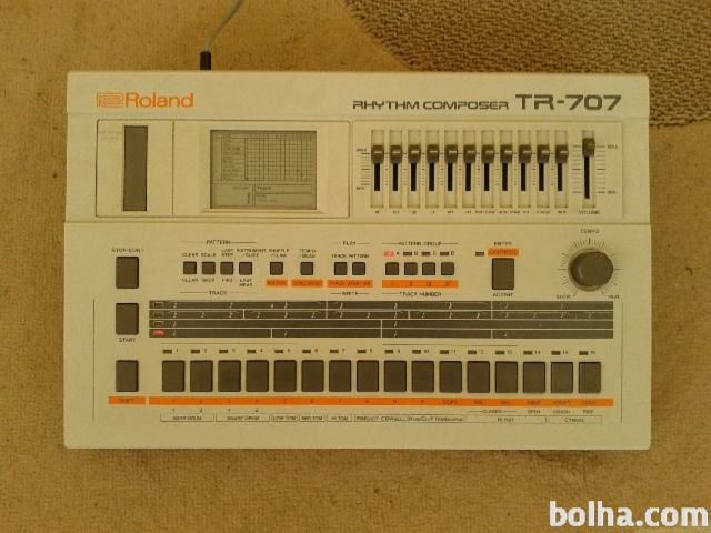 Roland TR-707