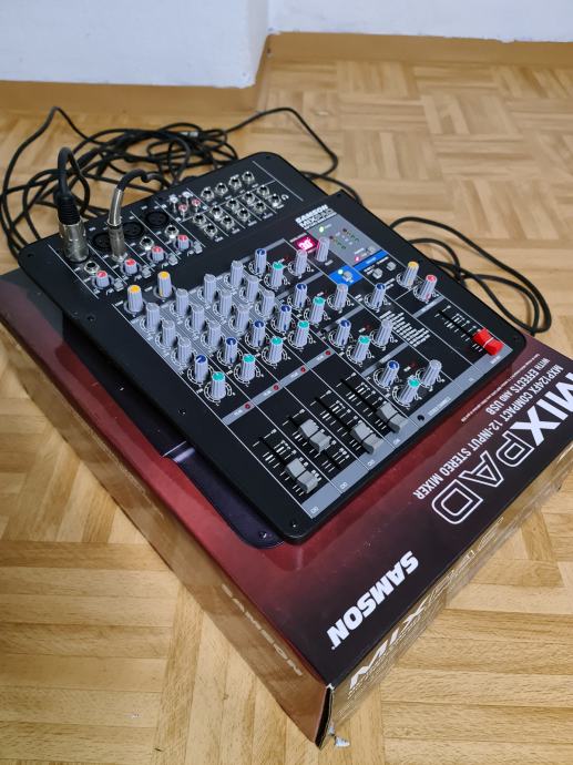 SAMSON MIXPAD MXP124FX mešalna miza Pasivna