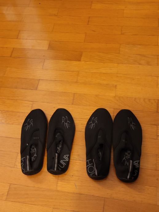 2x neoprenski čevlji št. 35,5 in 36,5