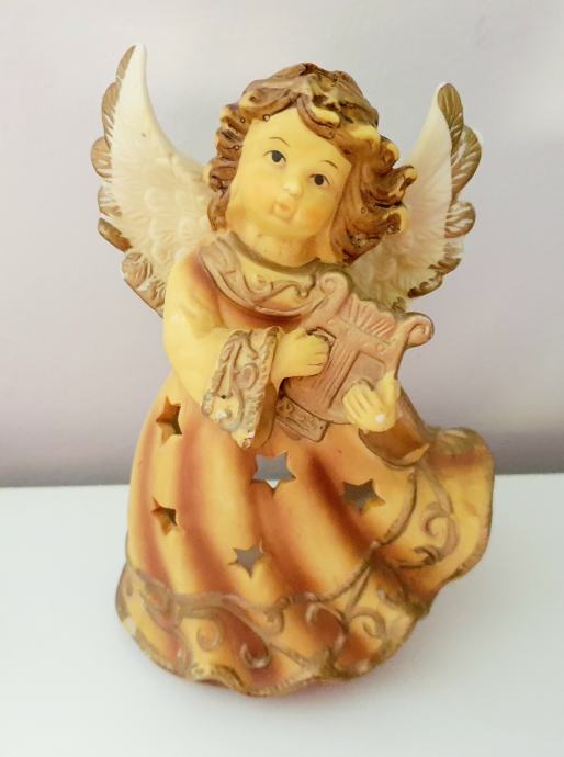 Keramični svečnik za čajno svečko angel angelček