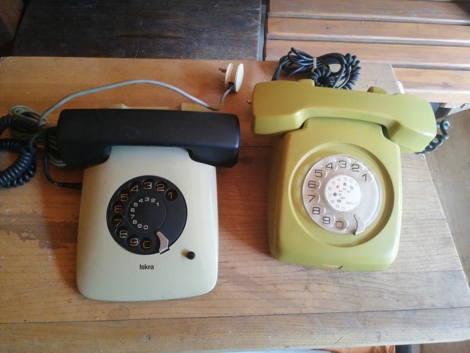 Dva starejša telefona ugodno prodam