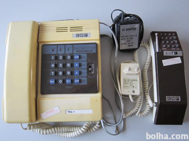 Retro telefonski aparat EMP Maxiphone, dve slušalki