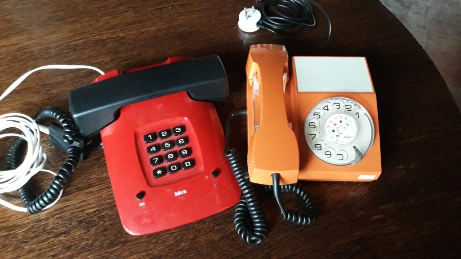 Stare telefone prodam