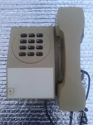 Starinski telefon ISKRA