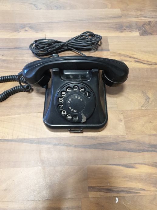 Starinski telefon
