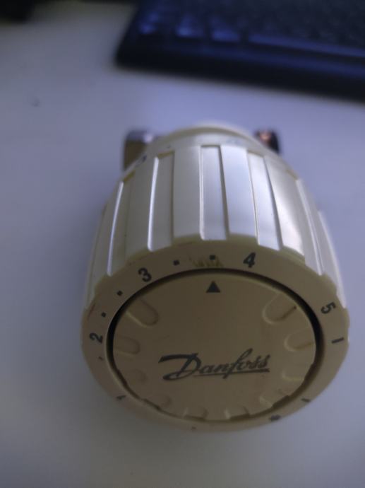 Danfoss termostatska glava