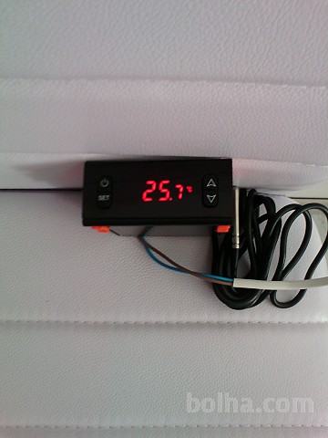 Univerzalni termostat regulator