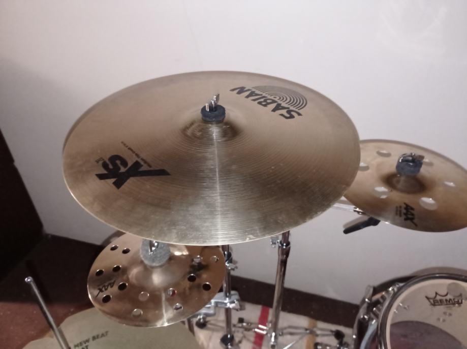 Činele (Sabian XS20 Crash 18 / Paiste PST5 China 16)