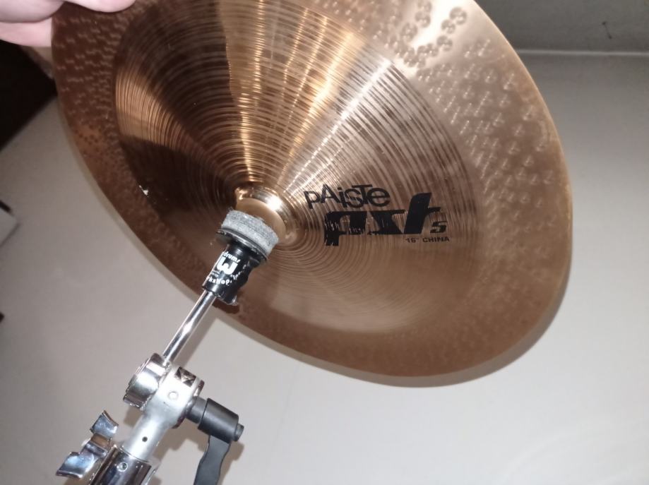 Činele (Sabian XS20 Crash 18 / Paiste PST5 China 16)