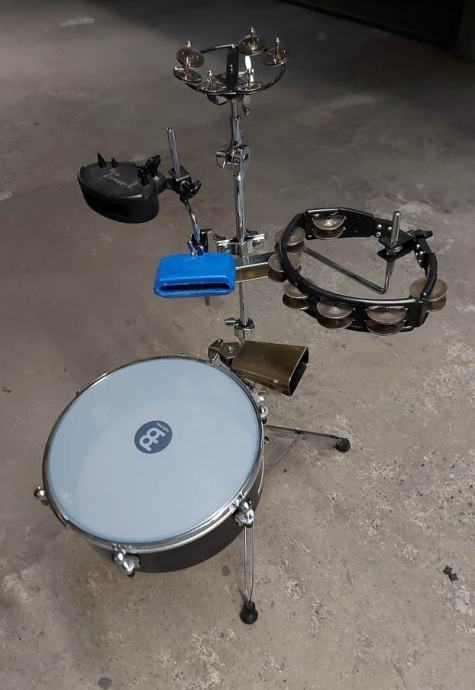Guiro Latino In Acciaio Inox Con Raschietto, Corpo Cavo 30,5 Cm Per Percussioni E Suoni Chiari