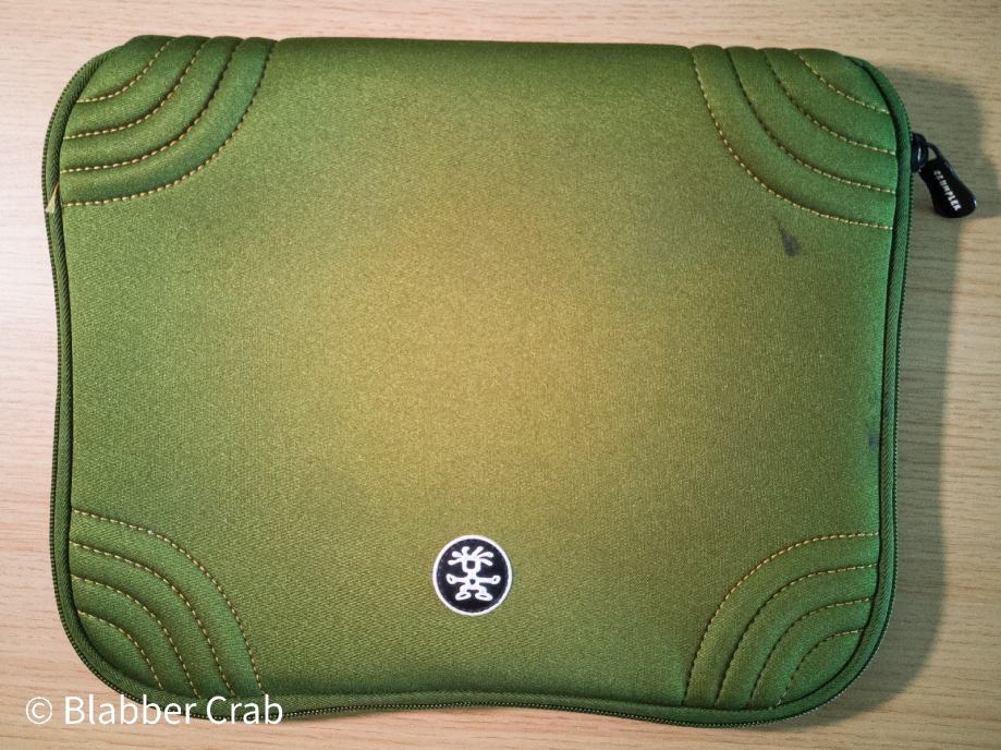 Crumpler laptop sleeve (12)