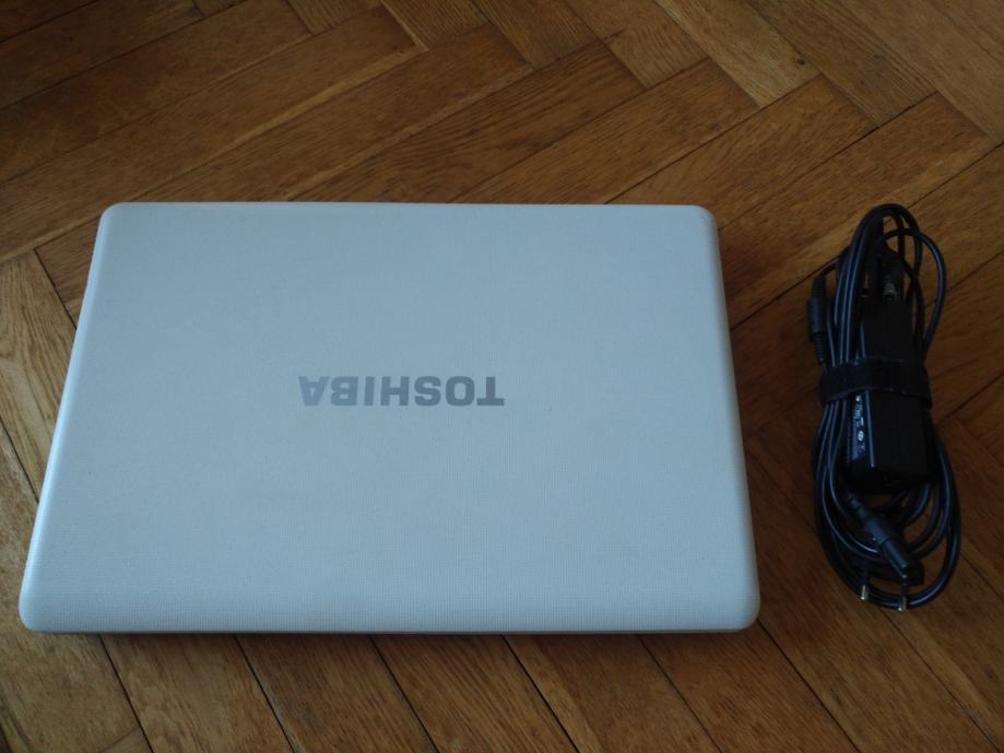 Toshiba Satellite prenosni računalnik, laptop C660 + polnilec