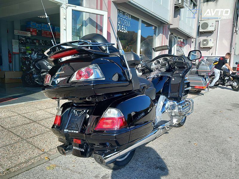 GZYF Supporto per manubrio del motociclo con supporto per tazza d'acqua compatibile con Honda Goldwing GL1800 / GL1800 Trike 2001-2021, F6B 2013-2021, cromato
