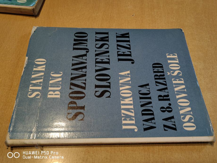 Spoznavajmo slovenski jezik 1968 : jezikovna vadnica za 8. razred