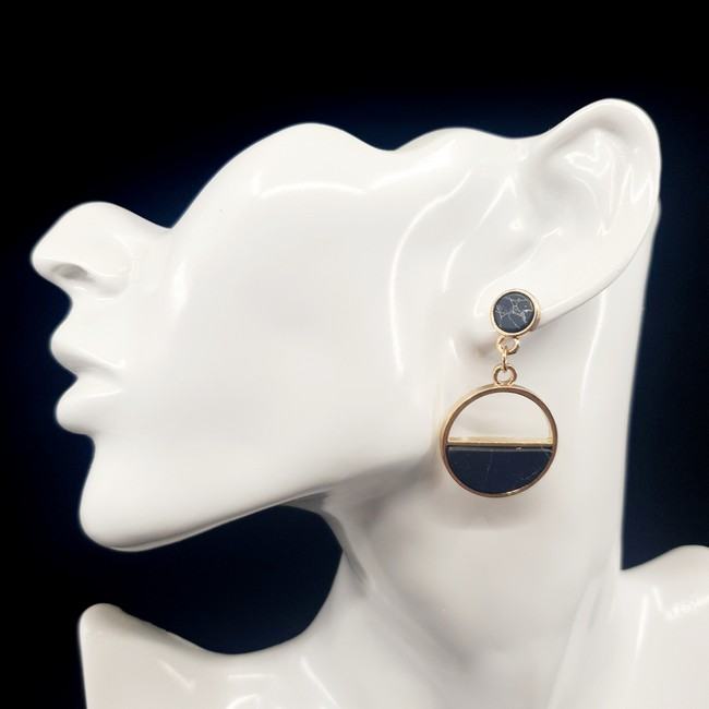 Elegantni uhani  v zlato črni kombinaciji