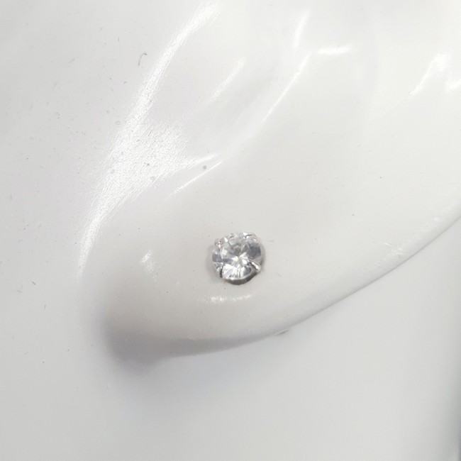Majhni biserni uhani ( srebro 925 ) z srebrnim krogom z zadnje strani