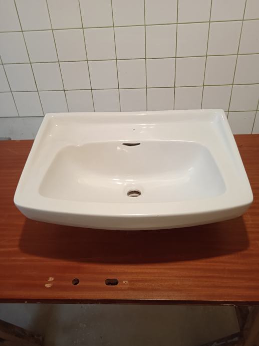 PODARIM umivalnik za kopalnico 65×50