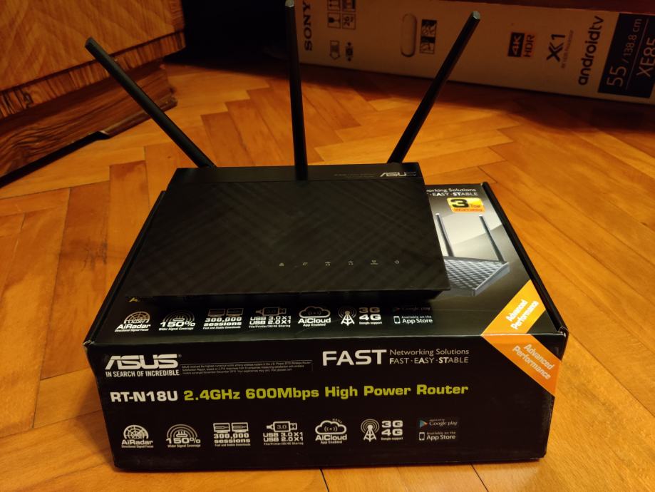 Asus RT-N18U router