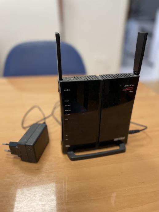 Buffalo WZRHPG300NH2 b/g/n (do 300 Mbps), LAN 10/100/1000 Mbps