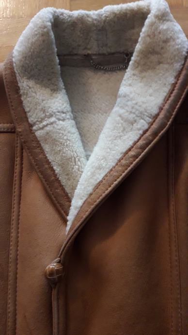 Moška jakna , naravno krzno, velikost 50