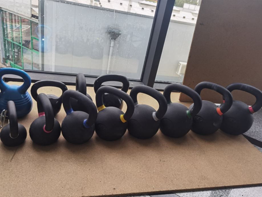 Kettlebell 14 Kg schwarz (Gebraucht) in Zürich für CHF 10 – mit