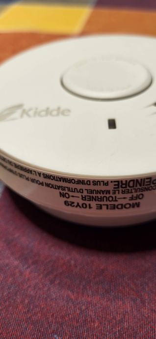 Varni pred dimom v kuhinji: nov detektor - alarm dima Kidde