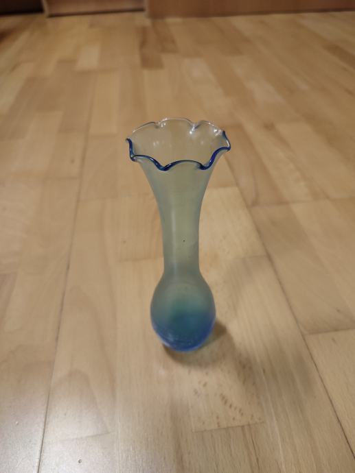Steklena vaza - modra