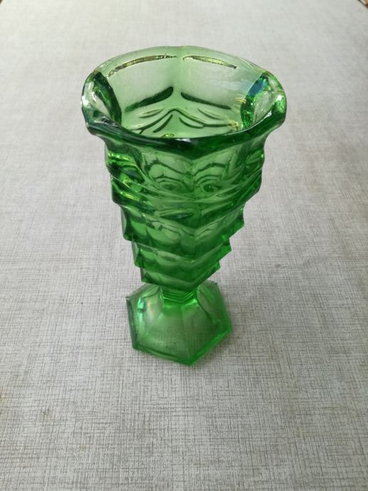 retro steklena vaza