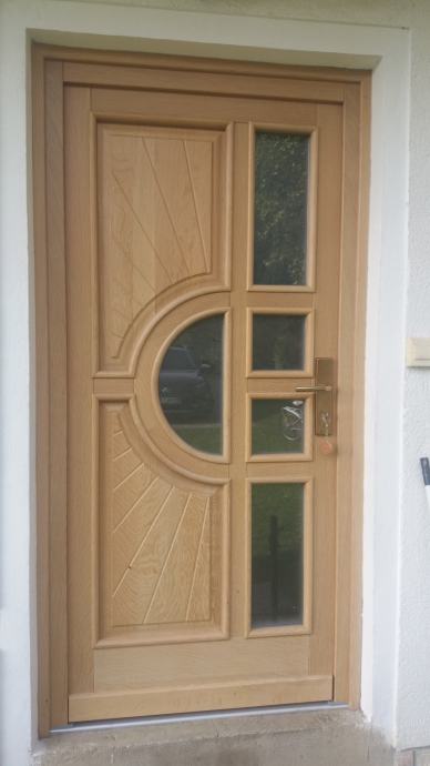 Vhodna vrata, lesena okna in notranja vrata
