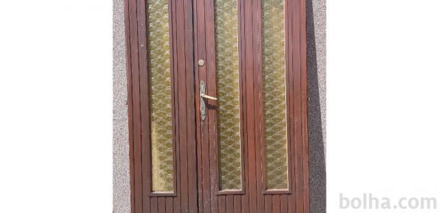 Vhodna dvokrilna lesena vrata