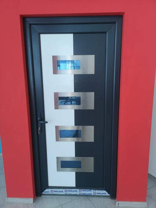 VHODNA PVC VRATAANTRACIT,HRAST,MAHAGONI