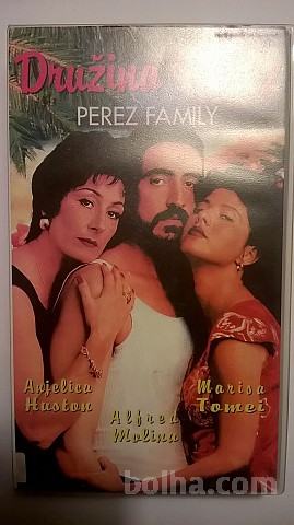 VHS orig. kaseta film DRUŽINA PEREZ - PEREZ FAMILY