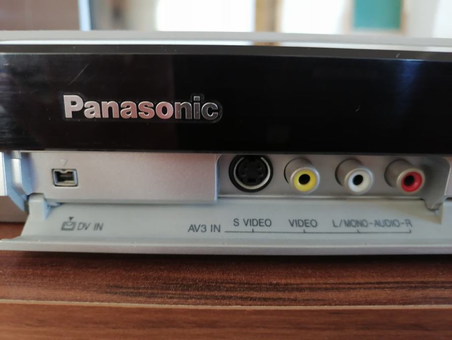 DVD/HDD snemalnik/recorder Panasonic DMREH575 videorekorder