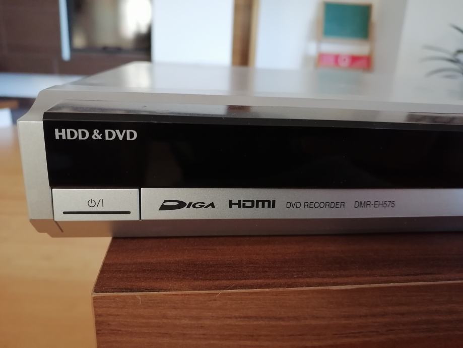 DVD/HDD snemalnik/recorder Panasonic DMREH575 videorekorder