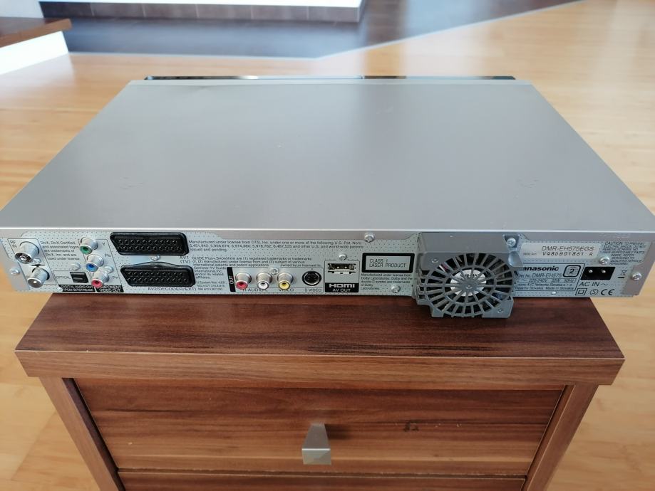 DVD/HDD snemalnik/recorder Panasonic DMREH575 videorekorder