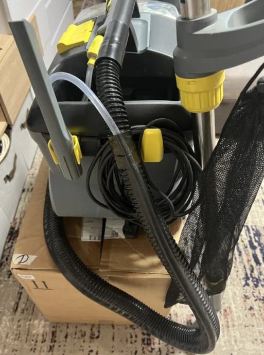 Karcher puzzi 10/1 Sesalnik
