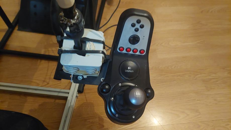 Logitech g27 in sim rig komplet oz. posamezno