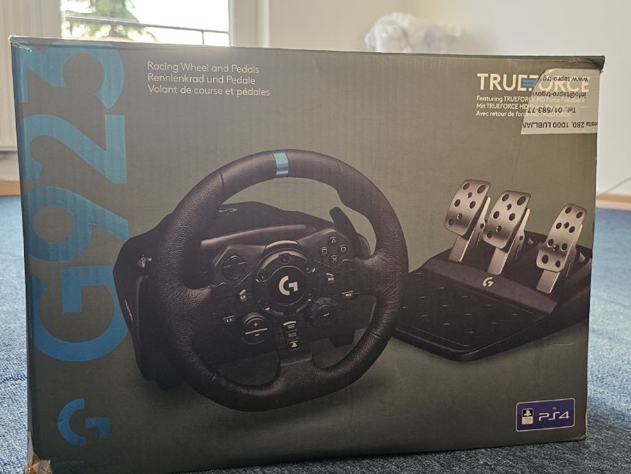 Igralni dirkalni volan Logitech G923 Trueforce za PS4,PS5 in PC racing