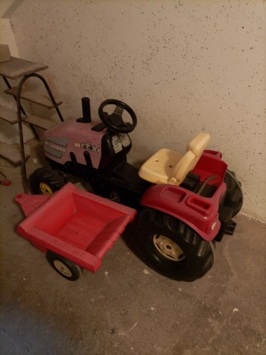 Prodam traktor na pedala